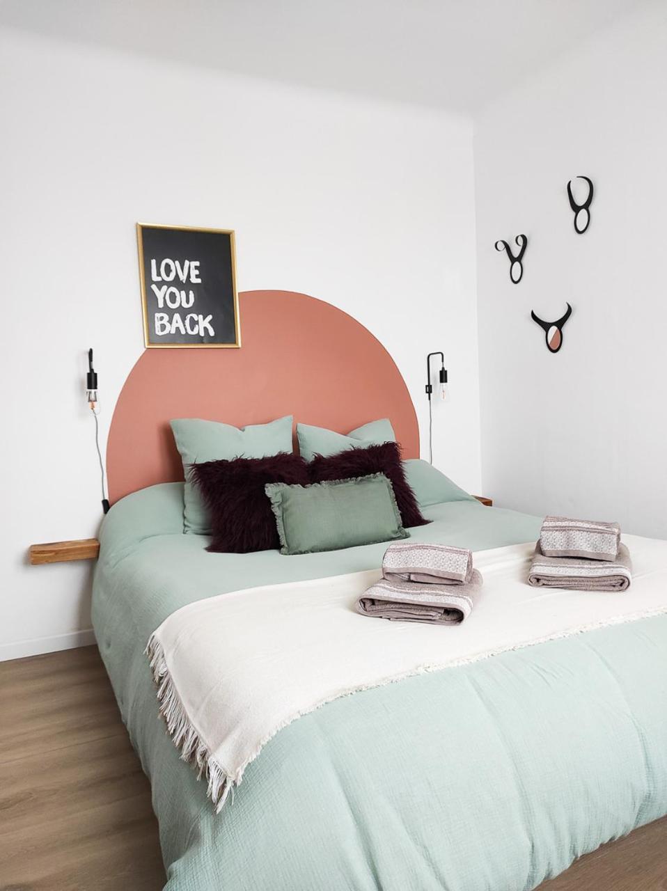 Le Cosy Valcros, Design Et Confort เอ็ก-ซอง-โพรวองซ์ ภายนอก รูปภาพ